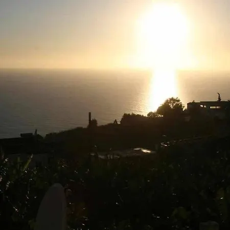 Apartament Arcos Grands With Enormous And Private Pool. Arco da Calheta (Madeira)