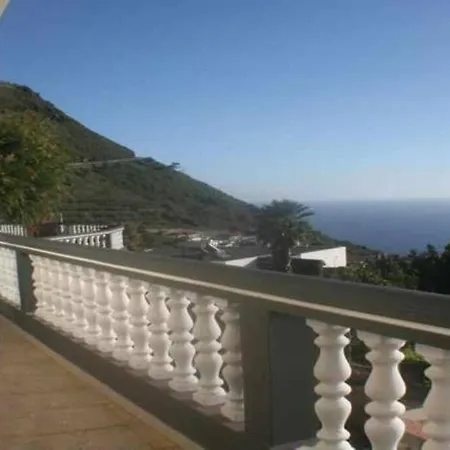 Arcos Grands With Enormous And Private Pool. Apartament Arco da Calheta (Madeira)