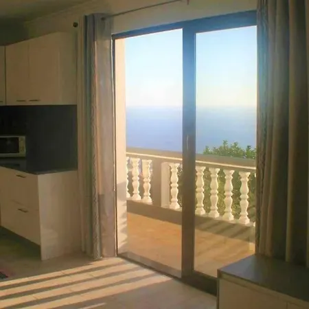 Appartamento Arcos Grands With Enormous And Private Pool. Arco da Calheta (Madeira)