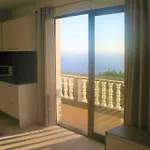Apartment Arcos Grands With Enormous And Private Pool. Arco da Calheta (Madeira)