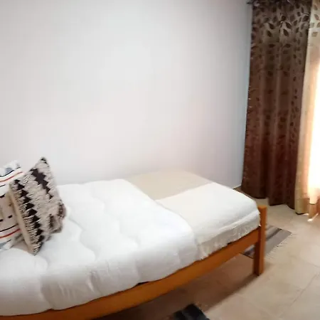 Arcos Grands With Enormous And Private Pool. Arco da Calheta (Madeira)