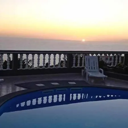 Arcos Grands With Enormous And Private Pool. דירה