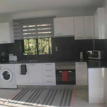 Arcos Grands With Enormous And Private Pool. * Arco da Calheta (Madeira)