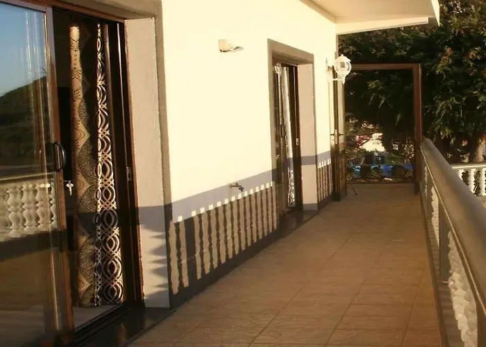 Arcos Grands With Enormous And Private Pool.